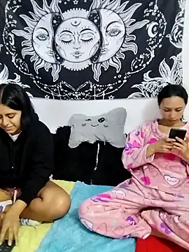 Snapshot of emily_n_abby chatting on June 18, 5:17 pm emily n abby online show from June 18, 5:17 pm