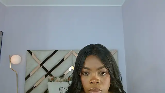 Maiacharris  online show from June 14, 1:13 pm