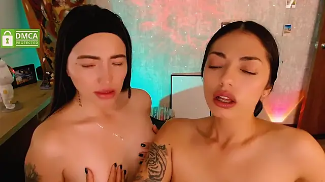 Snapshot of natval6 chatting on February 20, 10:43 pm natval6 online show from February 20, 10:43 pm