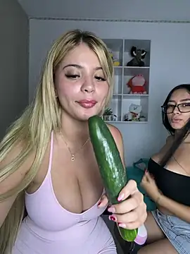 Snapshot of _Alicee_1 chatting on July 22, 12:02 am Alicee 1 online show from July 22, 12:02 am