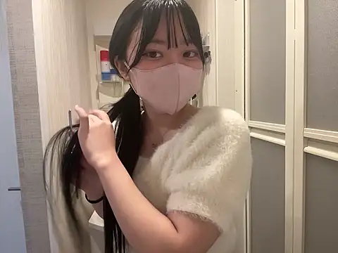 Snapshot of pinkudayo_girl chatting on May 9, 2:11 pm pinkudayo girl online show from May 9, 2:11 pm