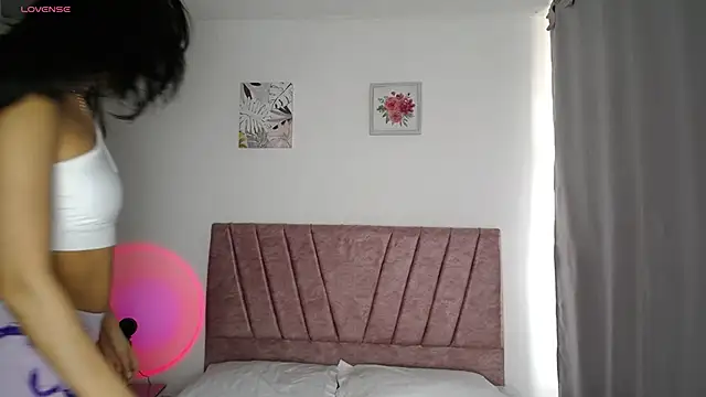 Snapshot of EmmaNova_ chatting on October 29, 3:47 pm EmmaNova  online show from October 29, 3:47 pm