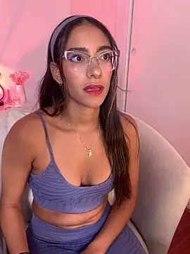 Snapshot of elegant__rouse chatting on June 12, 10:30 pm elegant rouse online show from June 12, 10:30 pm