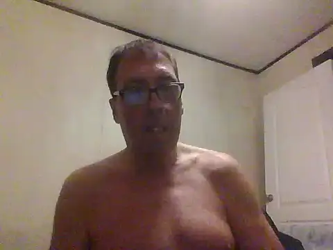 Snapshot of NKDJIM69 chatting on October 17, 4:37 am NKDJIM69 online show from October 17, 4:37 am