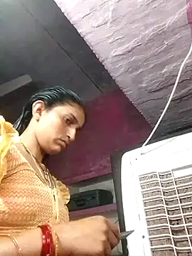 Snapshot of Pooja_shre chatting on October 29, 4:48 am Pooja shre online show from October 29, 4:48 am