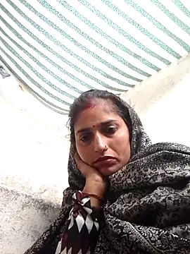 Snapshot of Pooja_shre chatting on November 27, 2:24 am Pooja shre online show from November 27, 2:24 am