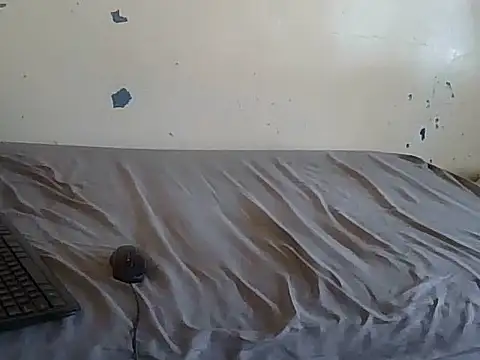 Snapshot of carameldiva01 chatting on January 7, 8:39 am carameldiva01 online show from January 7, 8:39 am