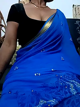 Snapshot of Sravya__ chatting on November 6, 6:58 am Sravya online show from November 6, 6:58 am