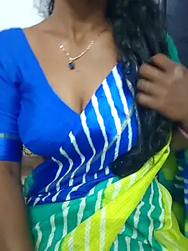 Snapshot of Sravya__ chatting on November 22, 6:23 am Sravya online show from November 22, 6:23 am