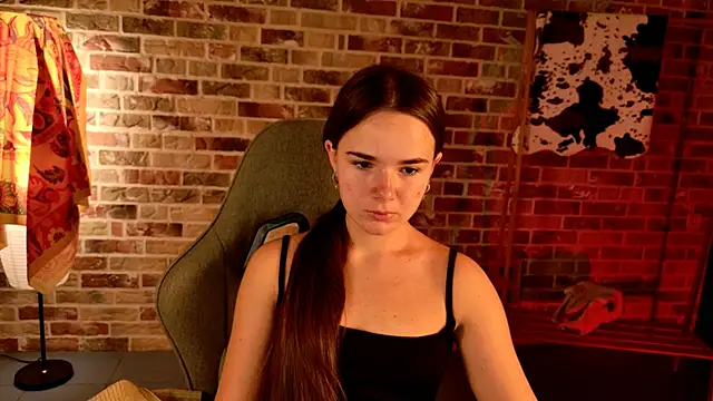 May Bloom online show from October 24, 5:15 am