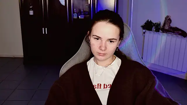 May Bloom online show from January 8, 9:11 am