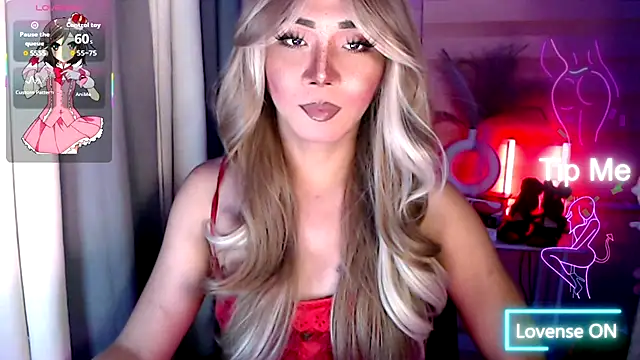 Snapshot of Katesy12 chatting on June 25, 12:20 pm Katesy12 online show from June 25, 12:20 pm