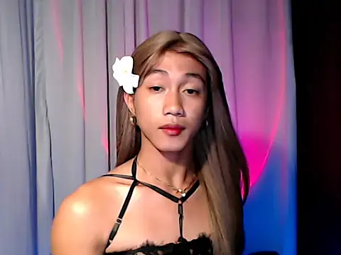 taylaxuxu online show from March 18, 9:56 am