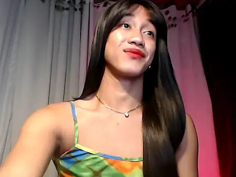 taylaxuxu online show from July 16, 7:03 am
