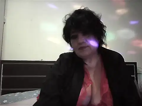 Snapshot of Laura_Sky_ chatting on November 2, 6:10 pm Laura Sky online show from November 2, 6:10 pm