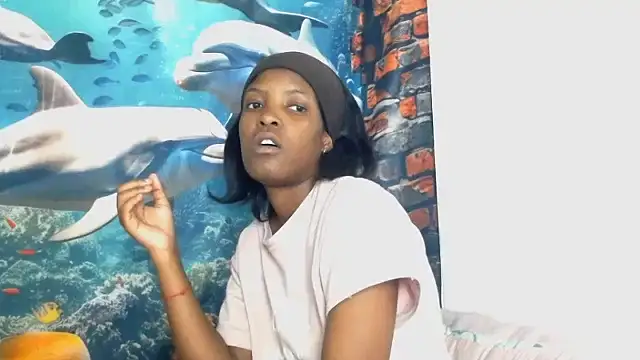Snapshot of AfricanBarbiee69 chatting on June 11, 7:45 pm AfricanBarbiee69 online show from June 11, 7:45 pm