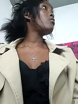 Snapshot of AfricanBarbiee69 chatting on June 16, 6:32 pm AfricanBarbiee69 online show from June 16, 6:32 pm