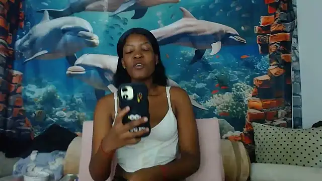 Snapshot of AfricanBarbiee69 chatting on June 18, 10:30 am AfricanBarbiee69 online show from June 18, 10:30 am