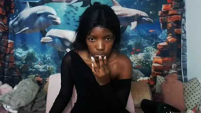 Snapshot of AfricanBarbiee69 chatting on June 20, 3:04 pm AfricanBarbiee69 online show from June 20, 3:04 pm