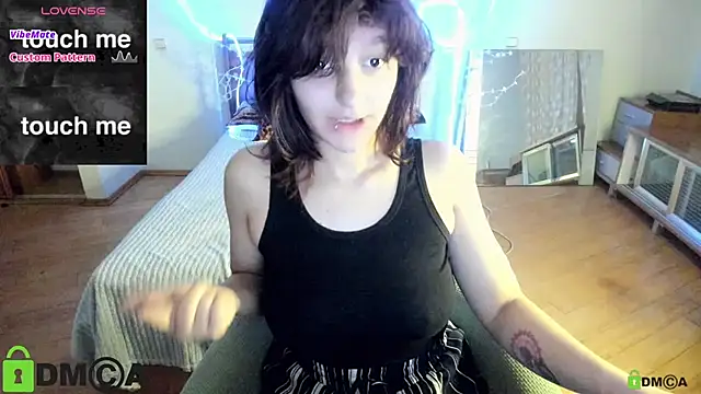 A Skyy online show from July 25, 7:11 pm