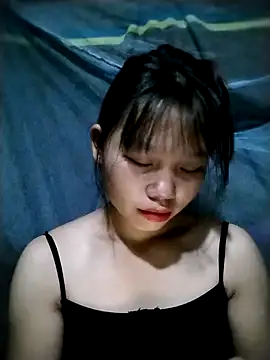 Snapshot of linh-miu99 chatting on October 25, 2:56 pm linh-miu99 online show from October 25, 2:56 pm