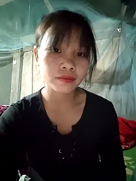 Snapshot of linh-miu99 chatting on November 21, 1:43 pm linh-miu99 online show from November 21, 1:43 pm