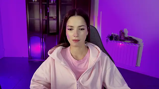 Snapshot of KiraVair chatting on December 3, 1:09 pm KiraVair online show from December 3, 1:09 pm