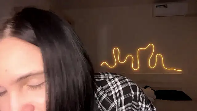 MyraLitterers online show from February 11, 4:45 pm