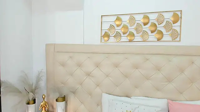 lucia lorenz online show from December 21, 11:28 am