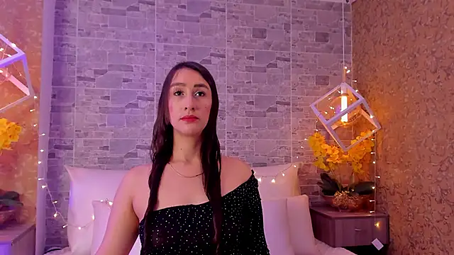 Snapshot of Catalina-Thompson chatting on December 14, 12:21 pm Catalina-Thompson online show from December 14, 12:21 pm