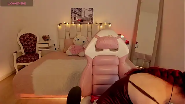 Snapshot of Amaraa_couper1 chatting on October 31, 3:18 am Amaraa couper1 online show from October 31, 3:18 am