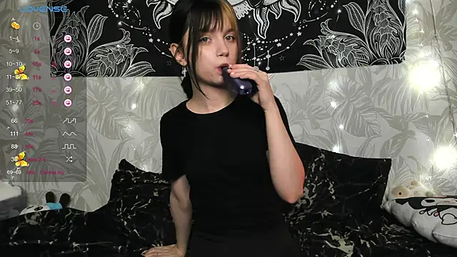 Snapshot of ruby_dallos chatting on November 23, 12:27 pm ruby dallos online show from November 23, 12:27 pm