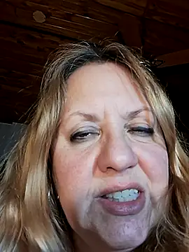 Snapshot of JennyInVegas chatting on July 4, 2:51 am JennyInVegas online show from July 4, 2:51 am