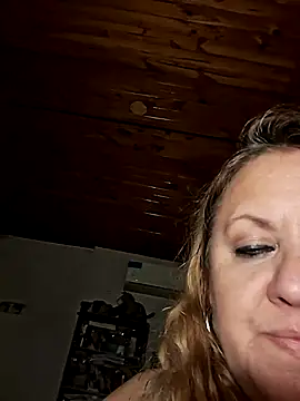 Snapshot of JennyInVegas chatting on July 5, 4:19 am JennyInVegas online show from July 5, 4:19 am