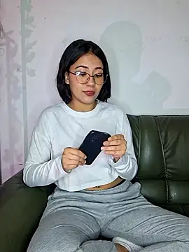 chloebrownn03 online show from January 11, 4:06 am