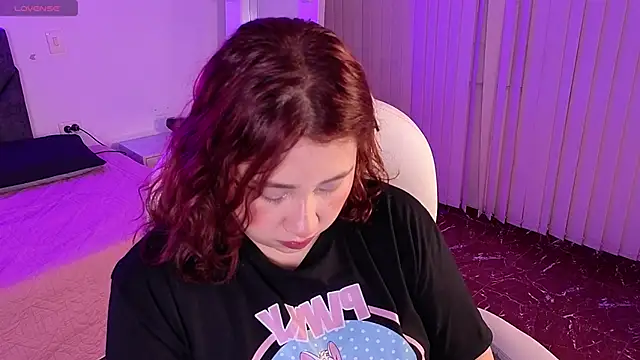 littlee red online show from May 26, 8:27 pm
