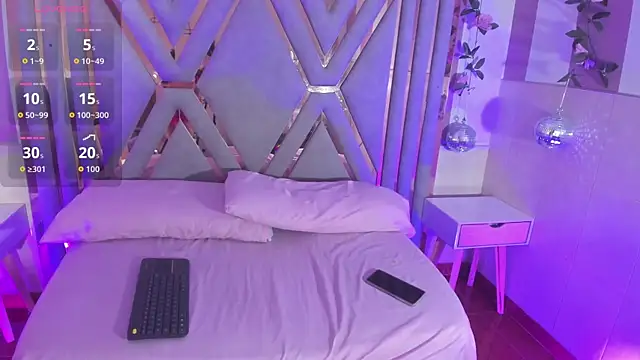 Snapshot of helenn_diaz chatting on October 27, 1:37 pm helenn diaz online show from October 27, 1:37 pm