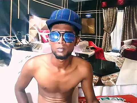 IndianThuggin online show from April 18, 7:01 am