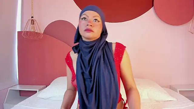 Snapshot of SophiaBeckerr chatting on November 17, 1:39 pm SophiaBeckerr online show from November 17, 1:39 pm