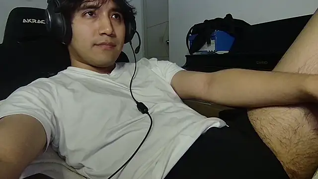 Snapshot of SiyunJae chatting on December 19, 1:12 am SiyunJae online show from December 19, 1:12 am