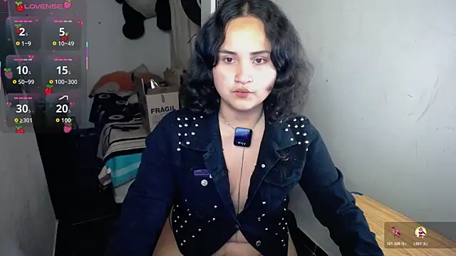 Snapshot of Ladyswap chatting on November 11, 3:28 am Ladyswap online show from November 11, 3:28 am