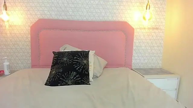 TAYLORMEYER1 online show from June 10, 3:29 am