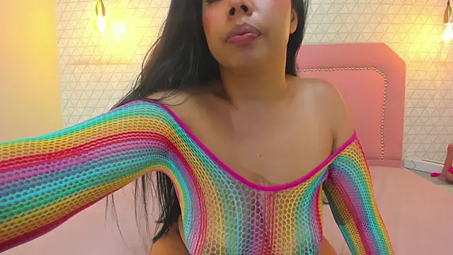 TAYLORMEYER1 online show from July 24, 3:37 am