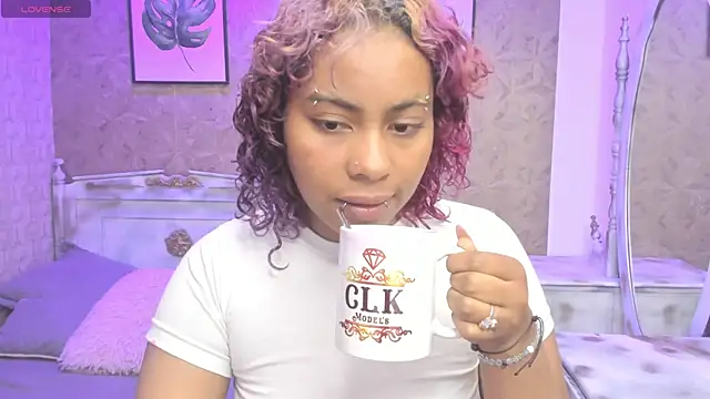 Sofia clk online show from June 18, 2:56 am