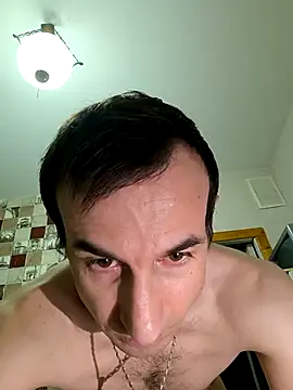 Snapshot of Andruu_ chatting on October 18, 10:10 pm Andruu online show from October 18, 10:10 pm