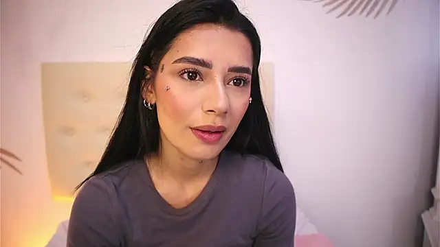 Scarlett Keller online show from November 10, 7:46 pm