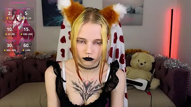 Snapshot of MitaSide chatting on December 15, 8:57 pm MitaSide online show from December 15, 8:57 pm