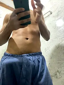 Snapshot of liam_Brooks9 chatting on November 27, 4:36 am liam Brooks9 online show from November 27, 4:36 am