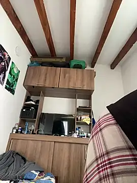 Snapshot of liam_Brooks9 chatting on January 10, 2:08 pm liam Brooks9 online show from January 10, 2:08 pm