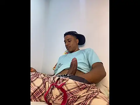 Snapshot of liam_Brooks9 chatting on February 9, 12:42 pm liam Brooks9 online show from February 9, 12:42 pm